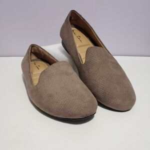 Me Yoo Women's Tan Slip On Comfort Dress Shies Sz 9M